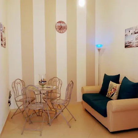 Turistico L'ancora مازارا ديل فالو